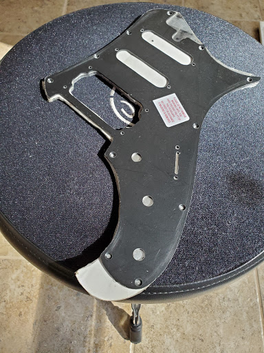 wrong pickguard from pickguard planet